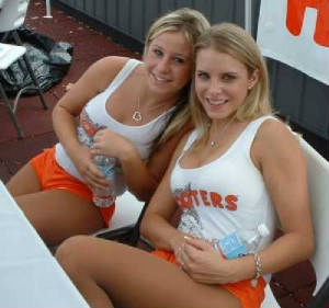 hootersweb.jpg